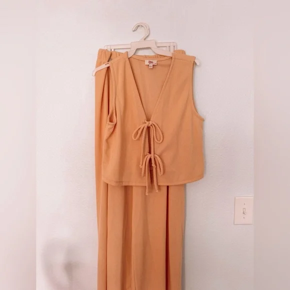 Matching Set - Picture 2 of 3